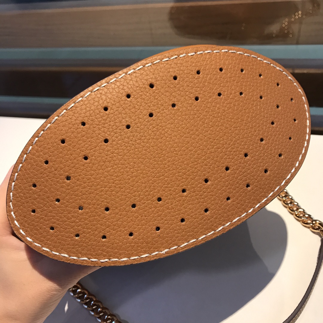 델보 팽 미니 버킷 크로스백